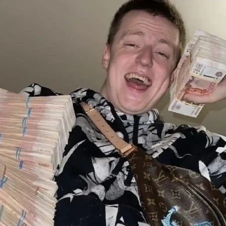 Mellstroys Million-Rouble-Suite: Der geächtete Streamer kehrt nach Moskau zurück